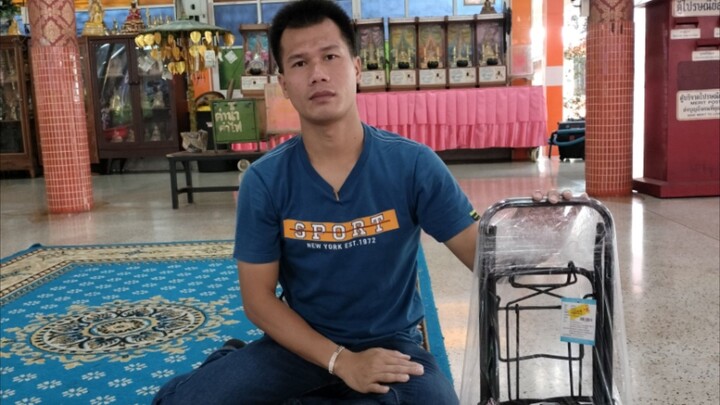 ถวายสังฆทาน มีรถเข็นเล็กและสิ่งของต่างๆ วัดคุณหญิงส้มจีน วันที่27 สิงหาคม 2568