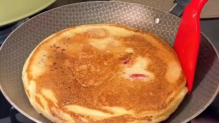Pancake isi yang besar ternyata juga bisa dibuat seperti ini