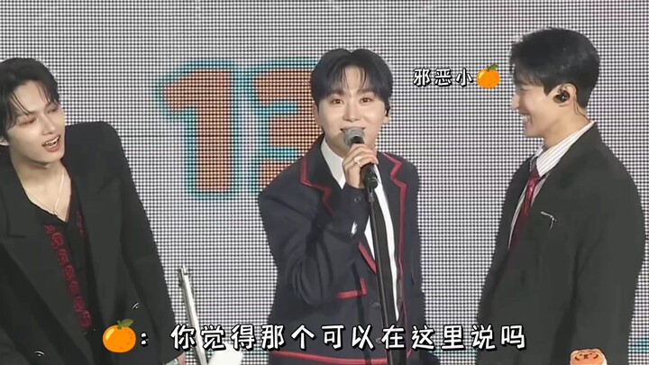 Giây phút này, mọi cuộc cãi vã của dân DW đều trở thành một trò cười.