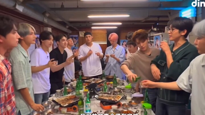 【يوهواي】بعض الناس عندما يصبحون في حالة خفيفة من السكر، تمتلئ أعينهم بالرومانسية والحنان