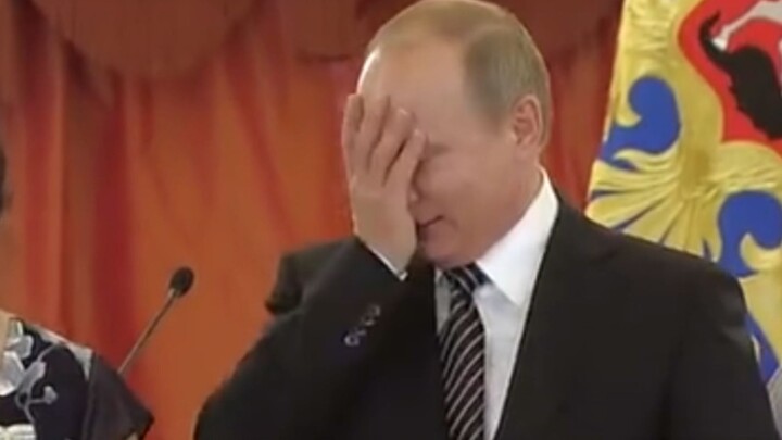 "Help! This scene of Emperor Putin is too loving!!"