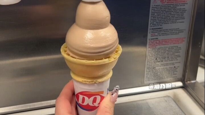 Tác giả cười suốt sáu tiếng mới đăng được....