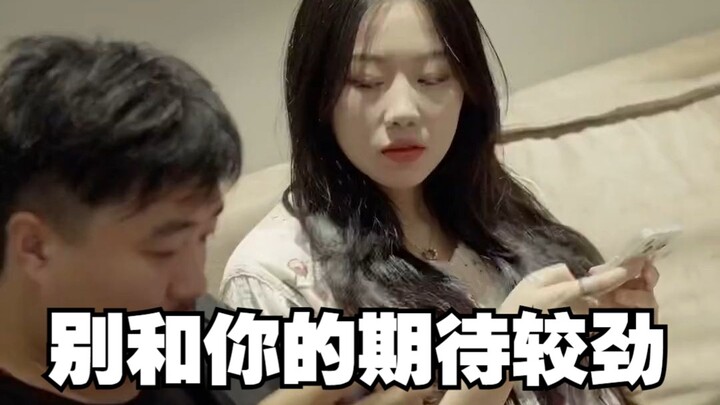 Đừng cố gắng đối chọi với những kỳ vọng của mình, tình yêu mà người ấy dành cho bạn có lẽ còn vượt x