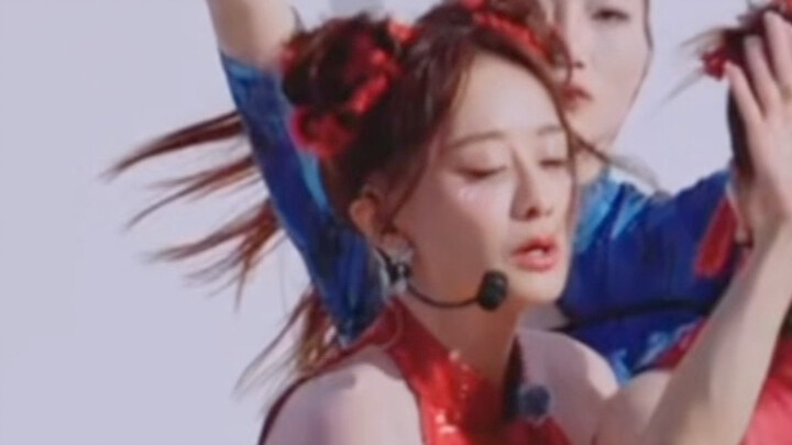สาวที่เต้นได้ดีที่สุดในรอบแรกต้องเป็นฉัน หรงเท่านั้น