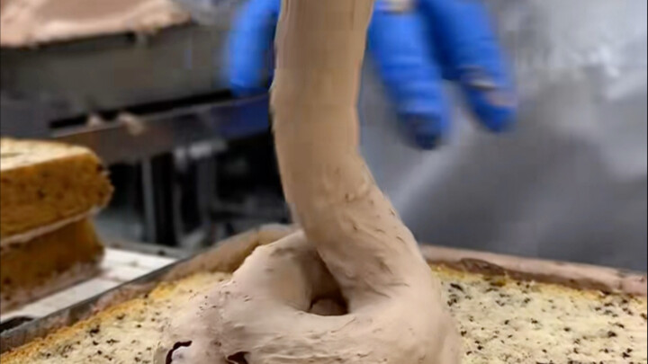 Chocolate Cream from the Faucet! Cake Making That Hugs Every Cozy Corner 🎂🍫