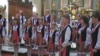 Ukrainian Choir Sings The dream passes by the windows