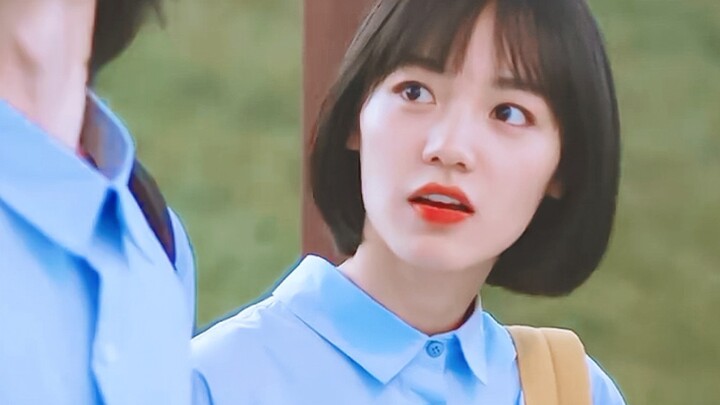 «في دقات قلب الفتى البالغ من العمر سبعة عشر عامًا، لا توجد لقاء عابر لم يكن مخططًا له منذ زمن طويل»