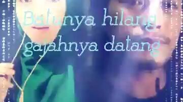 ada gajah di balik batu