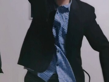 面试官：你的意思是你曾经获得霍金的认可？我：请看vcr