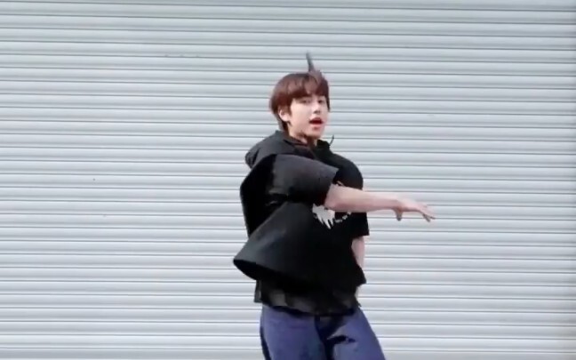 HYBE Japan’s new boy group’s fixed member TAKI participates in a dance challenge to the audition sho
