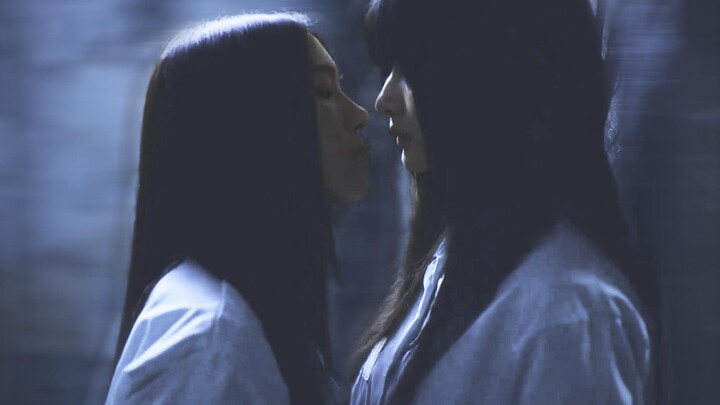 【Kẻ điên rồ ẩm ướt x Bạch thỏ bị oan】“Chó điên bị tỏ tình chỉ biết đứng hình rồi để người ta hôn à?”