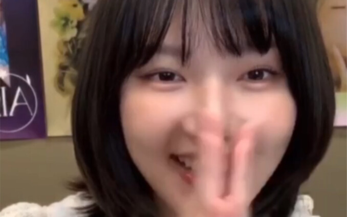 【 Gfriend】签售会给郑艺琳本人看自己的BopBop惊喜翻跳/又是好想女友的一天