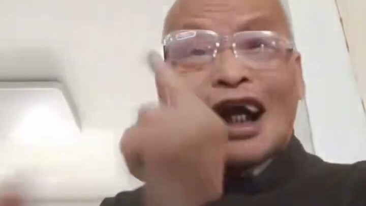 (Sudah diedit) Kumpulan Kutukan Pedas dari Pakar Ilmu Palsu Li Wenya kepada Netizen (Perhatikan Volu