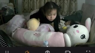 في 16 يناير، استيقظت فتاة من تشونغشان بقوانغدونغ في منتصف الليل وهي غارقة في النعاس، لتجد أن والدها 