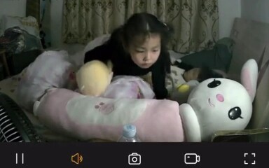 في 16 يناير، استيقظت فتاة من تشونغشان بقوانغدونغ في منتصف الليل وهي غارقة في النعاس، لتجد أن والدها 