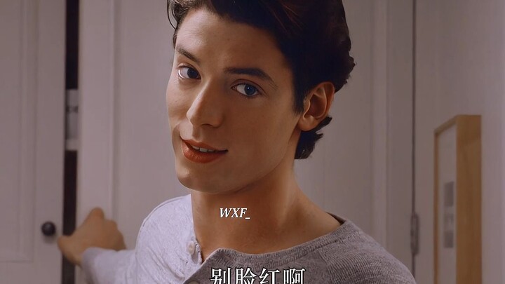 “Em thật dễ thương khi đỏ mặt.”