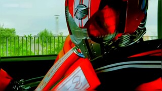 Kamen Rider has such a funny side, haha