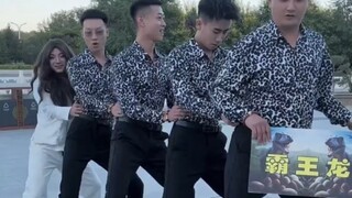 Freljord sways~ Sister loves watching