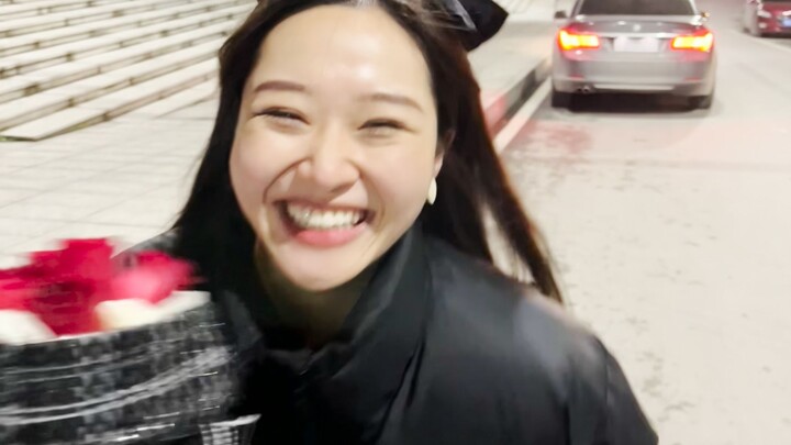 This glowing girl is the one I like!!! (