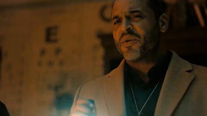 ผู้ชายใช้พลังพิเศษปล้นธนาคาร แต่ตำรวจกลับทำอะไรเขาไม่ได้!