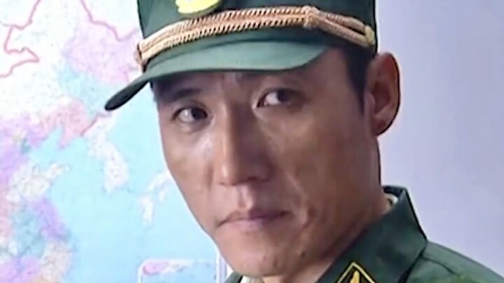 A new recruit secretly sent items home, and the company commander flew into a rage upon finding out!