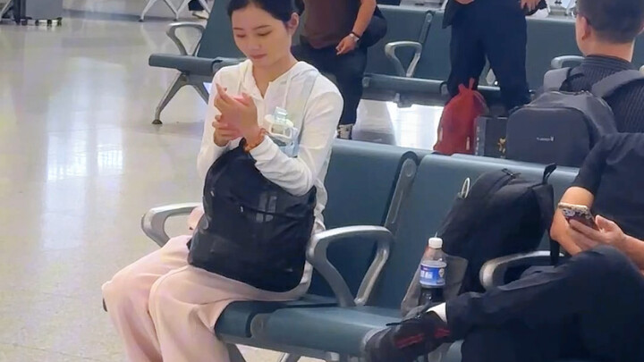 Ngay khoảnh khắc cô ấy mỉm cười, mọi thứ đều trở nên đáng giá.