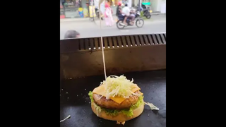 เบอร์เกอร์อินเดีย ดูน่ากินนะ สตรีทฟู้ดอินเดีย