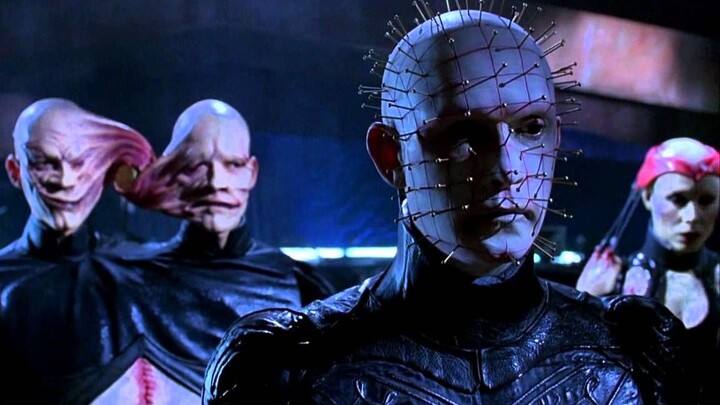 Horror film “Hellraiser 4”: The Hell Princess seduces a craftsman to open the gates of hell, a monk 