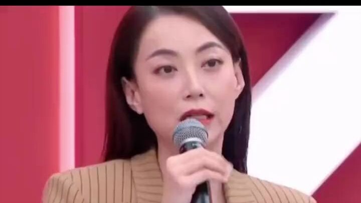 Catherine Yip’s manager, Joyce Hwang, is really strict! But everything she says is truly for the art
