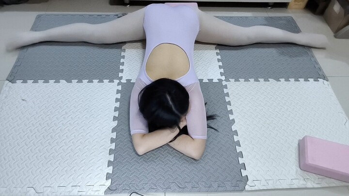 Pakaian Latihan & Split Horizontal~