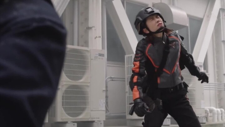 Who knocked Wei Qianxia unconscious?