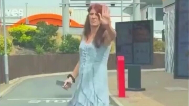 Nếu muốn tôi quay đầu, hãy chuyển khoản cho tôi 500 nghìn _Không ngờ được chút nào _Chủ nghĩa ăn cha