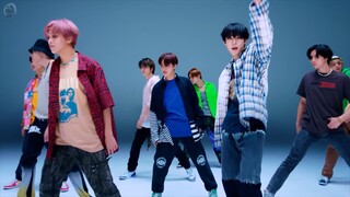 NCT127/  sticker 但是hello future / ？？？
