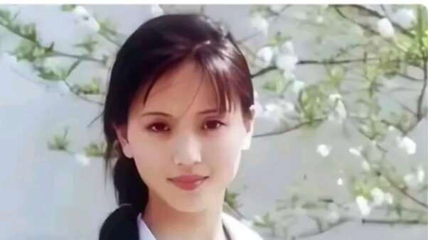 Why can’t Qi Tongwei accept a relationship between an older woman and a younger man in “In the Name 