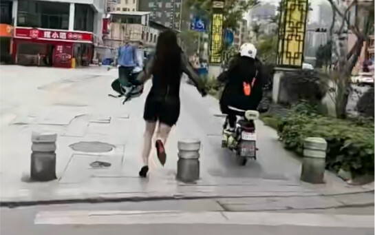 คุณลุง: เสียงอะไรน่ะ