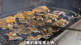 Eat roast chicken in Pu'er, Yunnan, 165 yuan per piece, all black