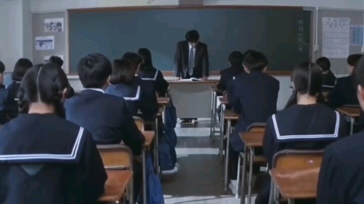 ฟูจิอิ อิสึกิชอบฟูจิอิ อิสึกิ มีเพียงฟูจิอิ อิสึกิเมื่อ 10 ปีที่แล้ว และฟูจิอิ อิสึกิอีก 10 ปีต่อมาเ
