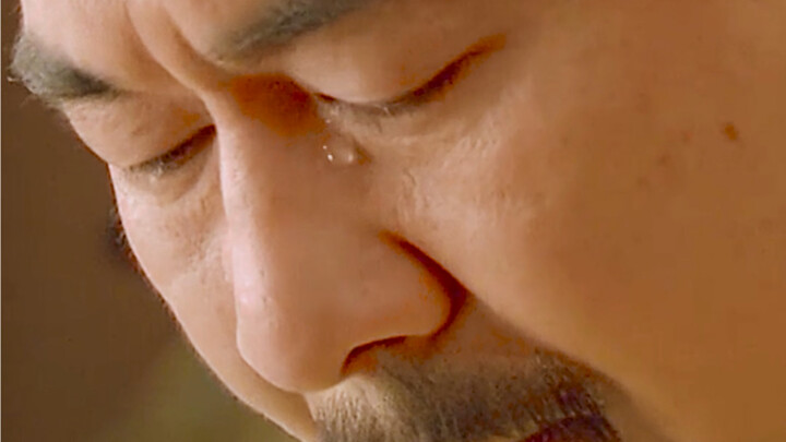 รุ่ยเฟยพูดถึงเรื่องน่าเศร้าของเจินหวน แม้ว่าตอนนั้นเจินหวนจะไม่ได้ให้อภัยเขา แต่สุดท้ายแล้วคุณชายใหญ