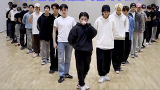 รายละเอียดเล็กๆ น้อยๆ ในห้องซ้อมของดอนกิโฆเต้ที่คุณอาจไม่เคยสังเกตเห็น ~ ดอนกิโฆเต้