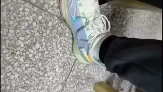 学生的鞋贵到老师怀疑人生