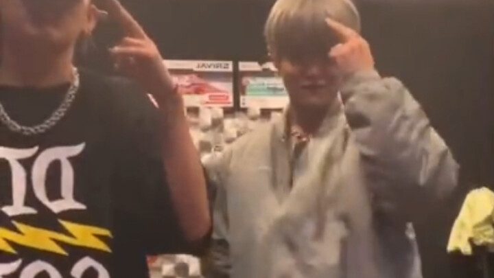 When they found out during the livestream that SEVENTEEN’s senior Joshua had “cha’d” iwyl, the doubl