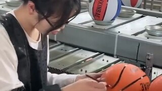 اتضح أن خطوط كرة السلة مرسومة فقط