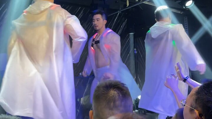 五一的第一场show