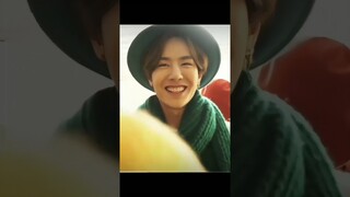 Wang Yibo in this green scarf and green hat looked extra adorable #wangyibo #王一博 #shortvideo #viral