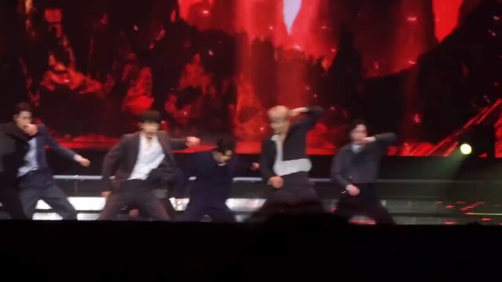 【EXO】230408 Fan Meeting – “Love Shot” (Old-Timer Version) – On-Site Fan Cam
