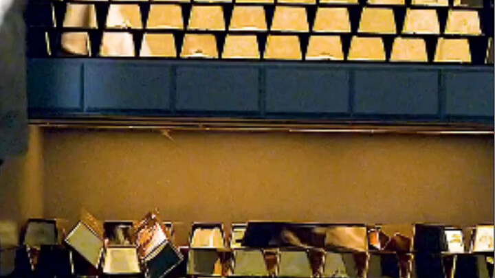 แค่ทาสีกำแพงก็ได้กำไรมา 37 ล้านแท่งทองแล้ว