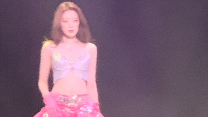 งดงามเกินคำบรรยาย! เย่ซูฮวาบนเวทีโซโลที่มาเก๊ากับเพลง “Water”