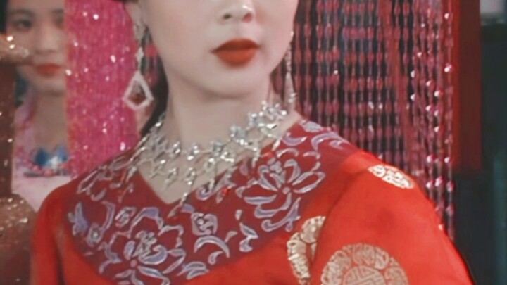 The former National Master of the Kingdom of Daughters was calm and solemn, but now the National Mas