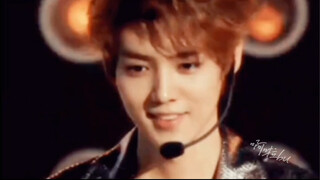 我记得当年 公布他名字的时候只有LUHAN 所有人都猜测 是陆寒 路涵… 后来鹿晗出现了 惊艳了所有人到底什么结局才能配得上这一路上的颠沛流离阿 鹿晗