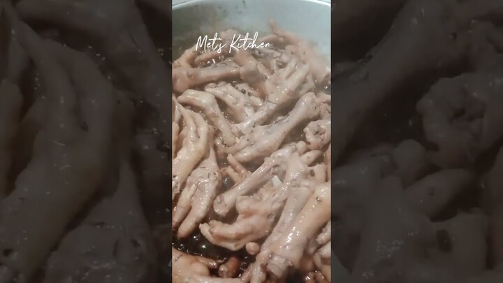 Adobong Paa ng Manok | Chicken Feet Adobo | Met's Kitchen